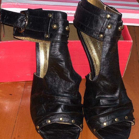 Heels - Picture 1 of 2